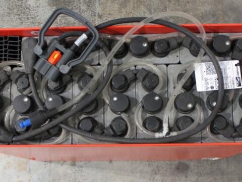 24 Volt 3 PzB 225 Ah 3