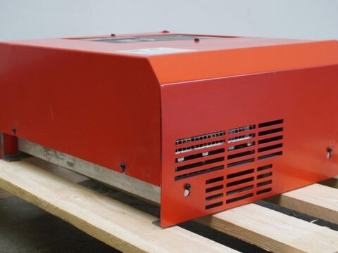 Sonstige Powertron E 24V / 65A