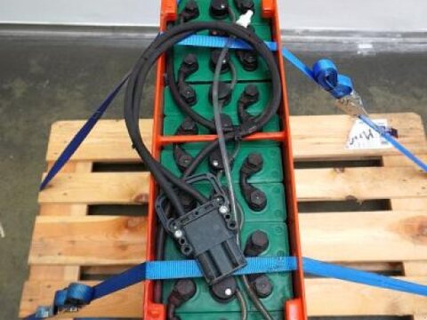 24 Volt 3 PzS 375 Ah 3