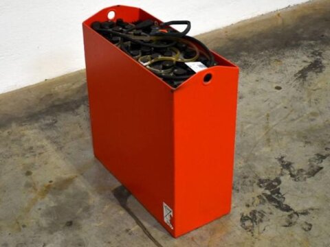 24 Volt 3 PzB 225 Ah 2