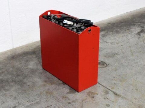24 Volt 3 PzB 225 Ah 2