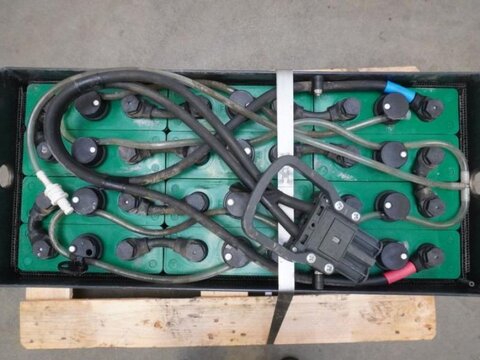 24 Volt 3 PzS 375 Ah 3