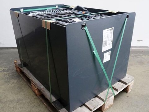 Sonstige 80 Volt 4 PzS 500 Ah