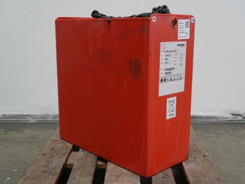Sonstige 24 Volt 3 PzS 375 Ah