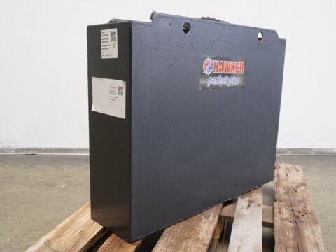 Sonstige 24 Volt 3 PzS 375 Ah