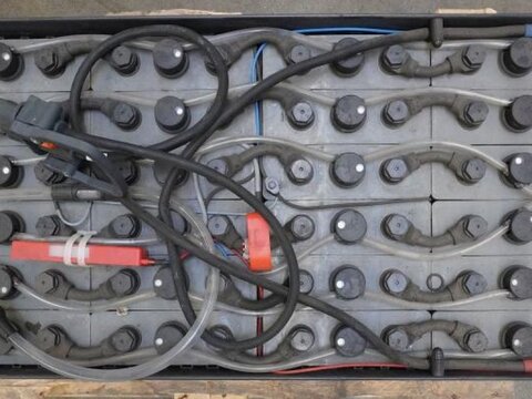 48 Volt 3 PzS 240 Ah 3