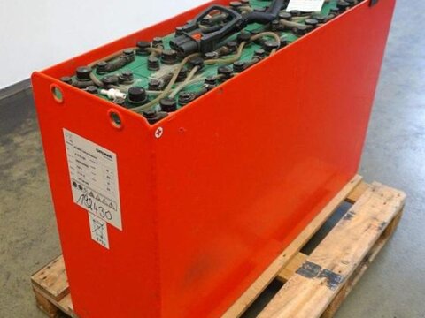 48 Volt 4 PzS 620 Ah 3