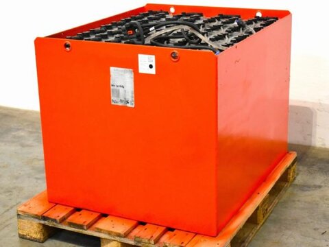 Sonstige 80 Volt 5 PzS 775 Ah