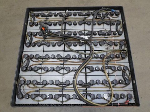 80 Volt 6 PzS 930 Ah 3