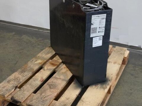 Sonstige 24 Volt 3 PzS 375 Ah