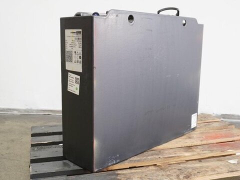 Sonstige 24 Volt 3 TPzS 375 Ah