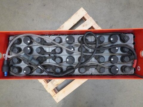 24 Volt 2 PzS 230 Ah 3