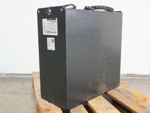 Sonstige 24 Volt 3 PzS 375 Ah