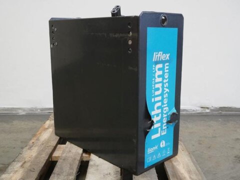 24 Volt 3 PzS 240 Ah 2