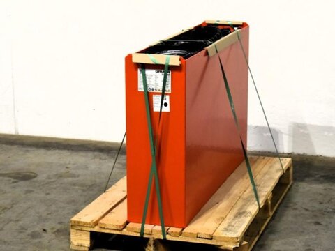 Sonstige 48 Volt 3 PzS 465 Ah