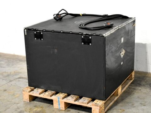 Linde 90 Volt  737 Ah 2