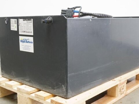 Sonstige 80 Volt 4 PzS 320 Ah