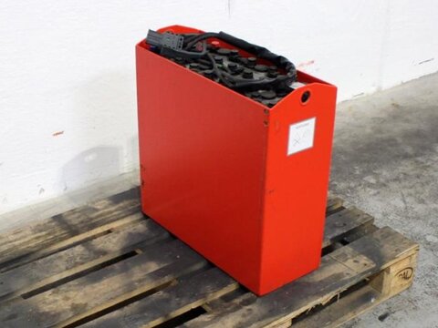 24 Volt 3 PzV 213 Ah 2