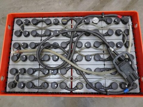 48 Volt 4 PzS 620 Ah 3