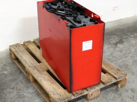 24 Volt 4 PzV 400 Ah 2