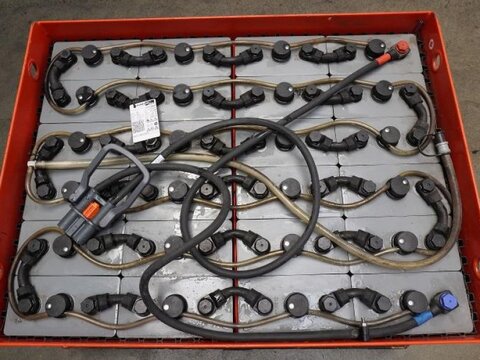 48 Volt 5 PzS 775 Ah 3