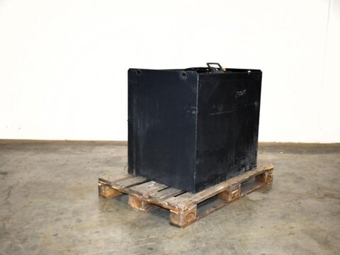 Sonstige 48 Volt 5 PzS 775 Ah