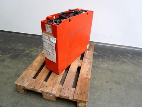 24 Volt 3 PzS 375 Ah 1