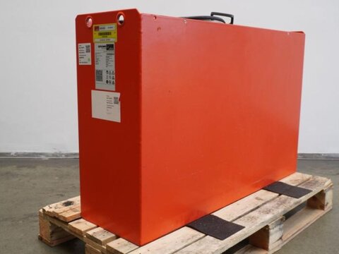 Sonstige 48 Volt 4 PzS 620 Ah
