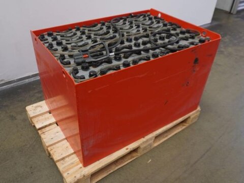 Sonstige 80 Volt 4 PzS 500 Ah