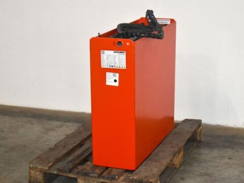 Sonstige 24 Volt 4 PzS 620 Ah