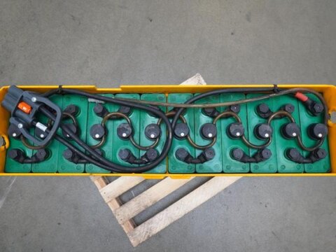 24 Volt 3 PzS 420 Ah 3