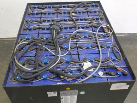80 Volt 8 PzS 1240 Ah 3