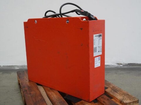 Sonstige 24 Volt 3 PzS 375 Ah