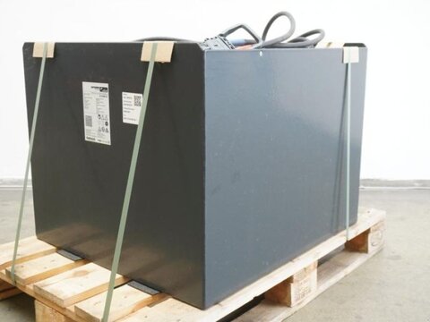 Sonstige 48 Volt 6 PzS 690 Ah