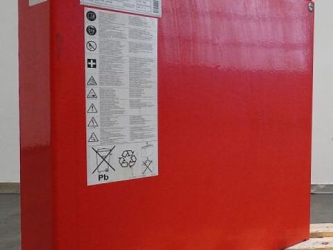 Sonstige 24 Volt 2 PzB 200 Ah