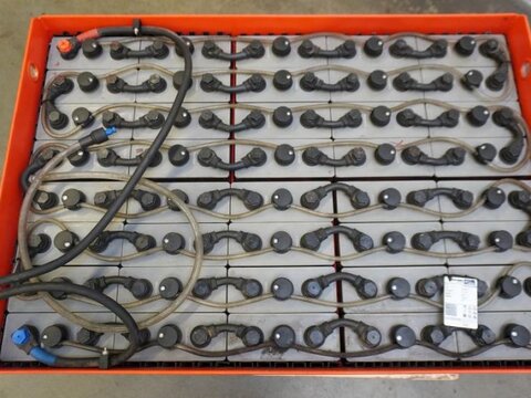 80 Volt 4 PzS 620 Ah 3