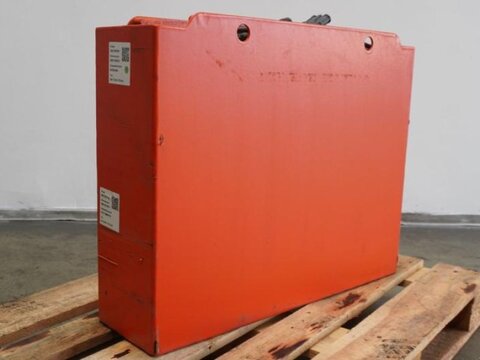 Sonstige 24 Volt 3 PzS 375 Ah