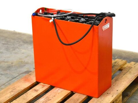 24 Volt 3 PzB 225 Ah 2