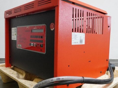 Intronic B EU E 24V/80A 1