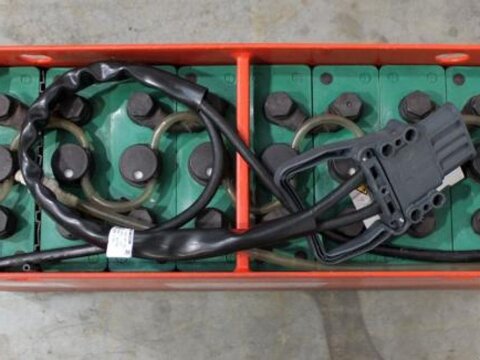 24 Volt 3 PzS 375 Ah 3