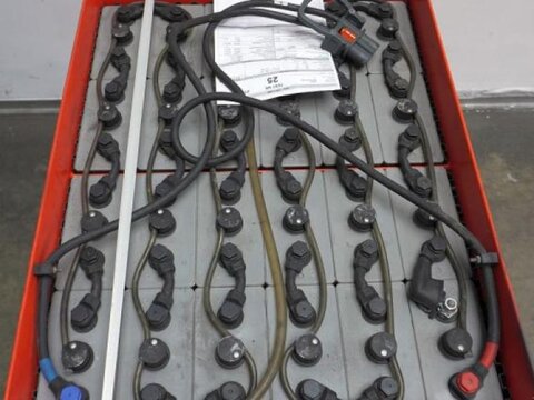 48 Volt 5 PzS 700 Ah 3