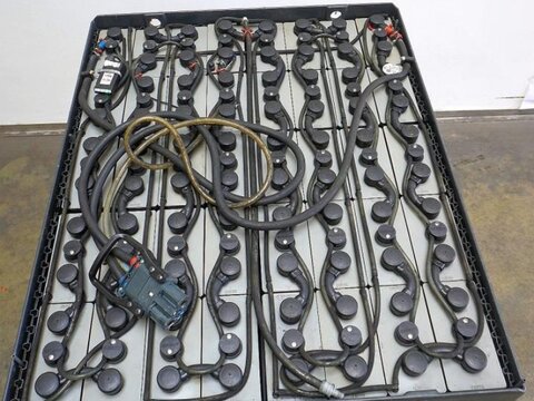 80 Volt 5 PzS 775 Ah 3