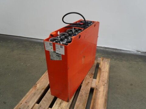 Sonstige 24 Volt 3 PzS 375 Ah