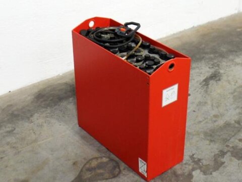 24 Volt 3 PzB 225 Ah 2