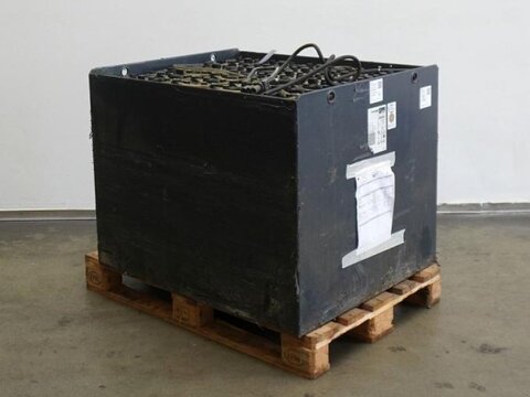 Sonstige 80 Volt 5 PzS 775 Ah