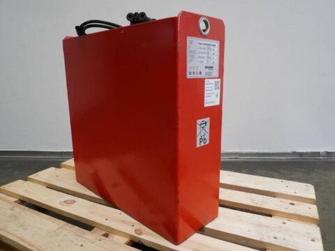 Sonstige 24 Volt 2 PzS 250 Ah