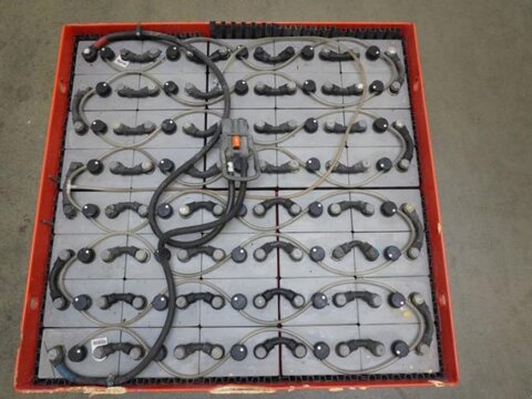 80 Volt 6 PzS 930 Ah 3