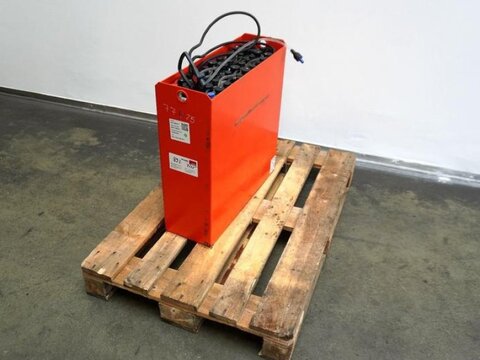 24 Volt 2 PzS 250 Ah 1