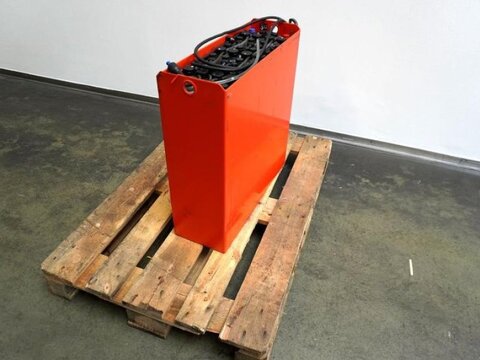 24 Volt 2 PzS 250 Ah 2