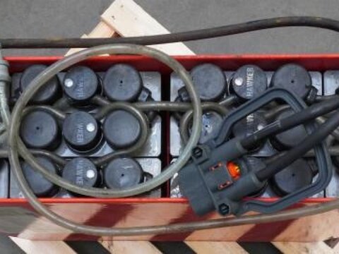 24 Volt 2 PzB 200 Ah 3